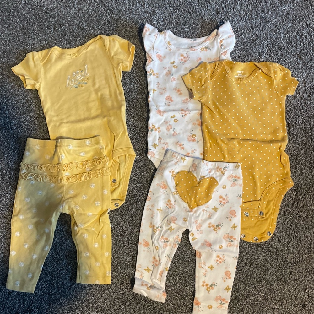 Carter's Yellow and White Kids Matching Sets